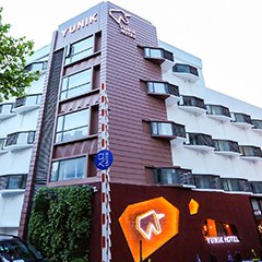 亚洲精品久久久久中文字幕二区