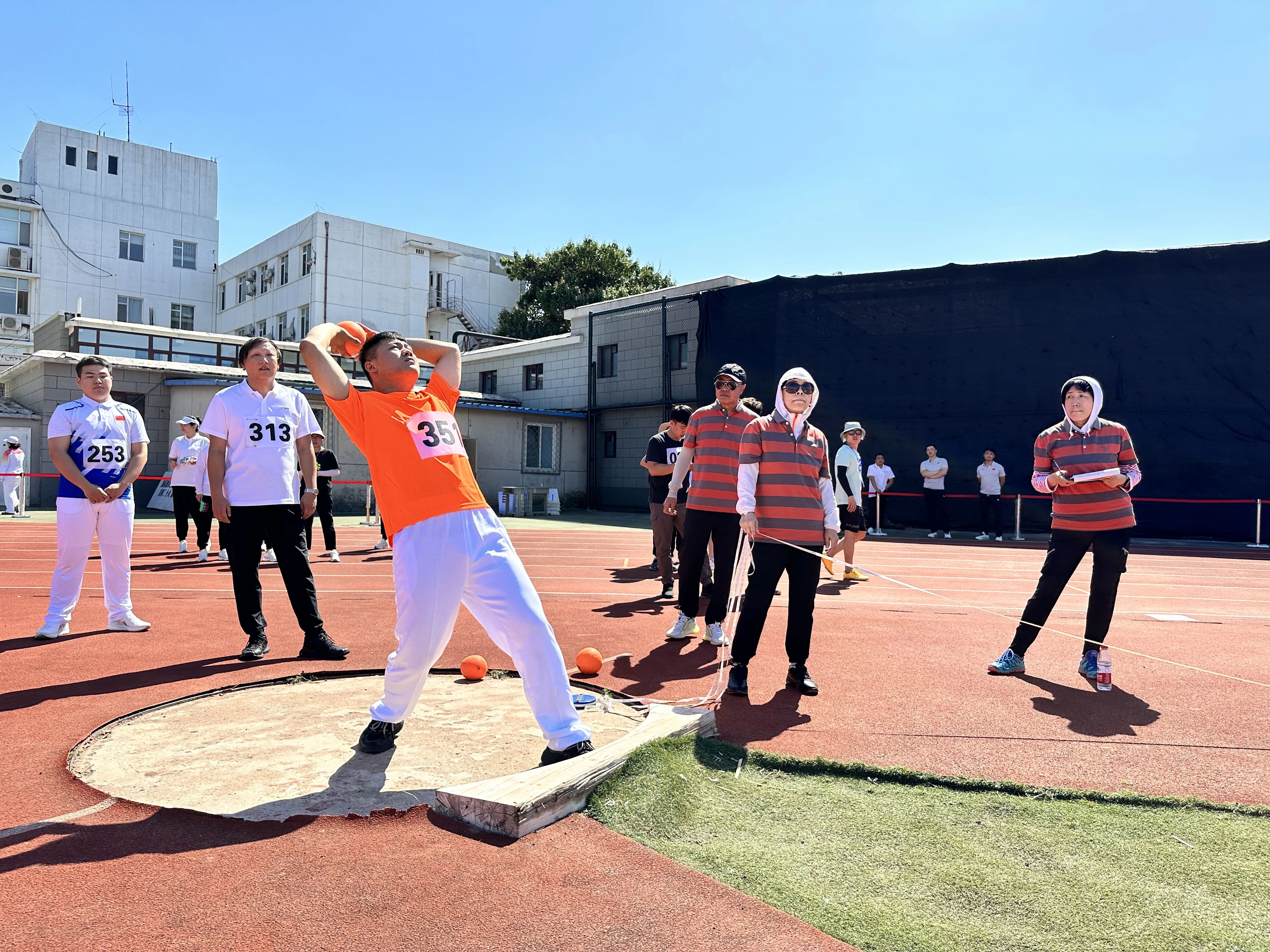 亚洲精品久久久久中文字幕二区