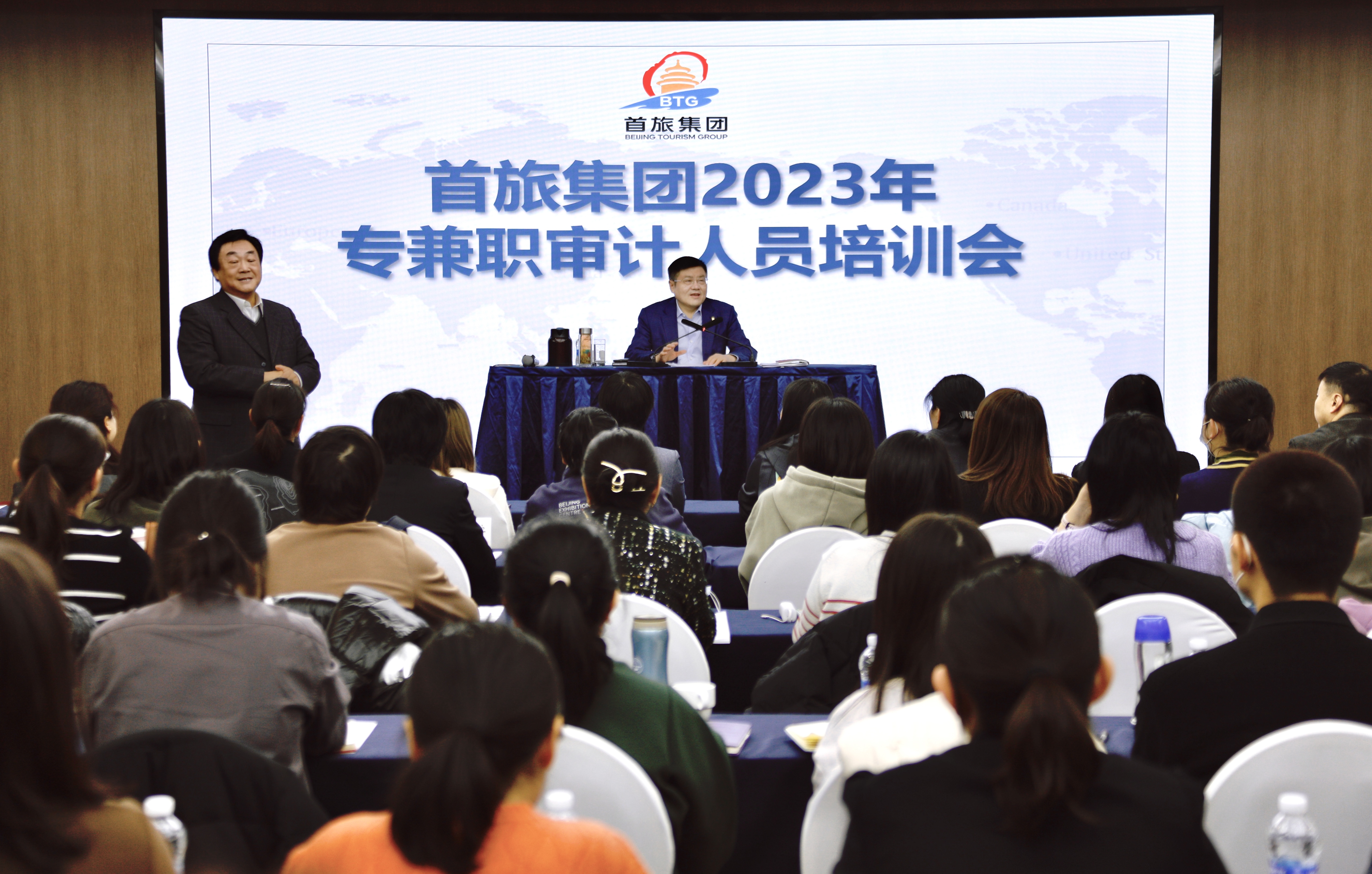 亚洲精品久久久久中文字幕二区