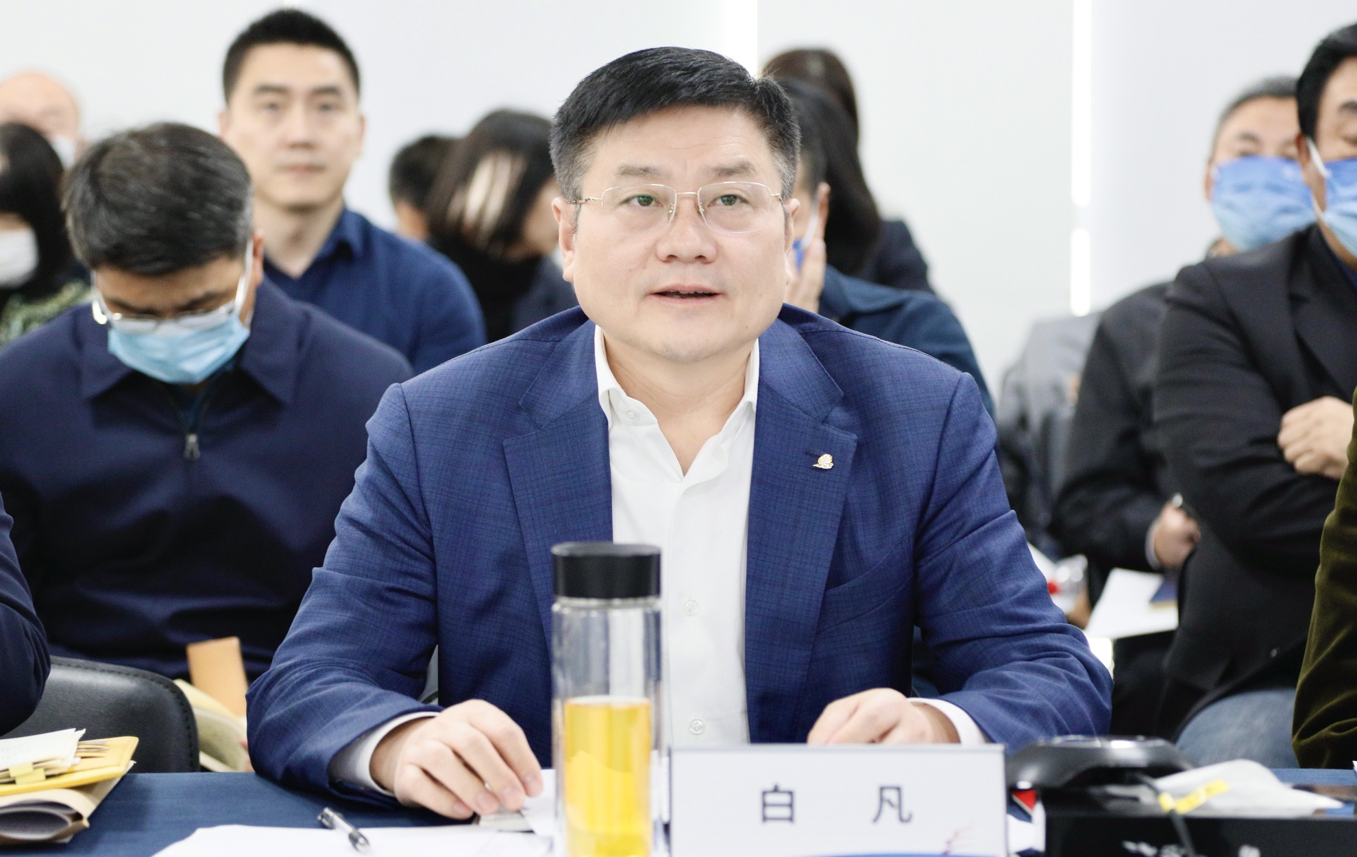 亚洲精品久久久久中文字幕二区