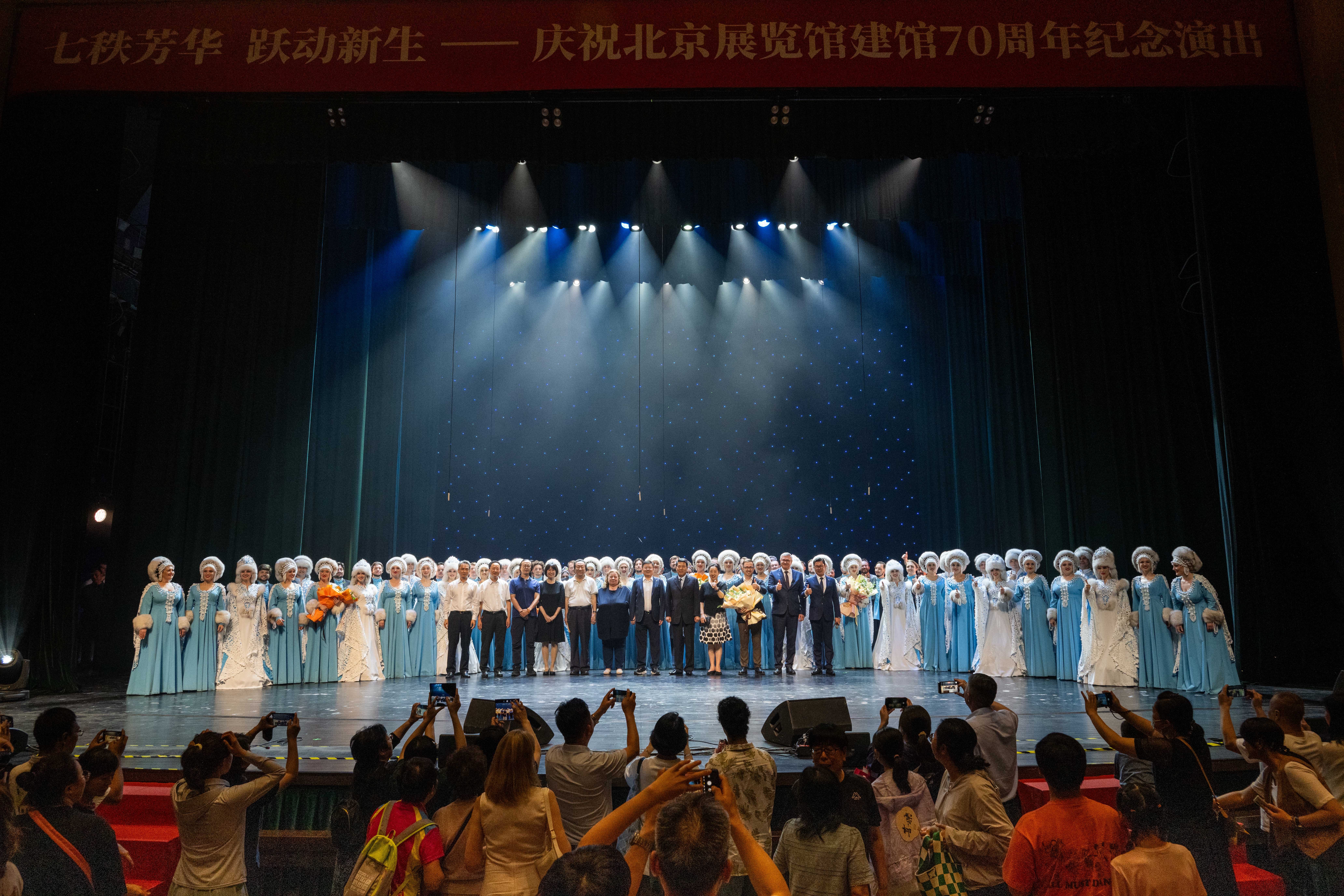 亚洲精品久久久久中文字幕二区