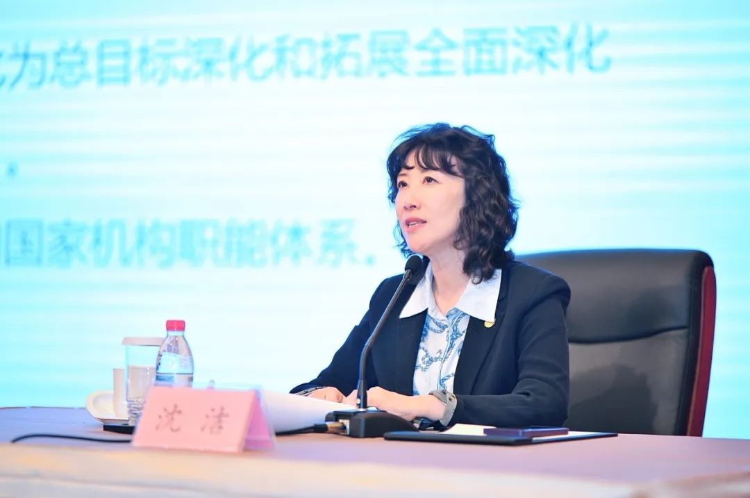 亚洲精品久久久久中文字幕二区