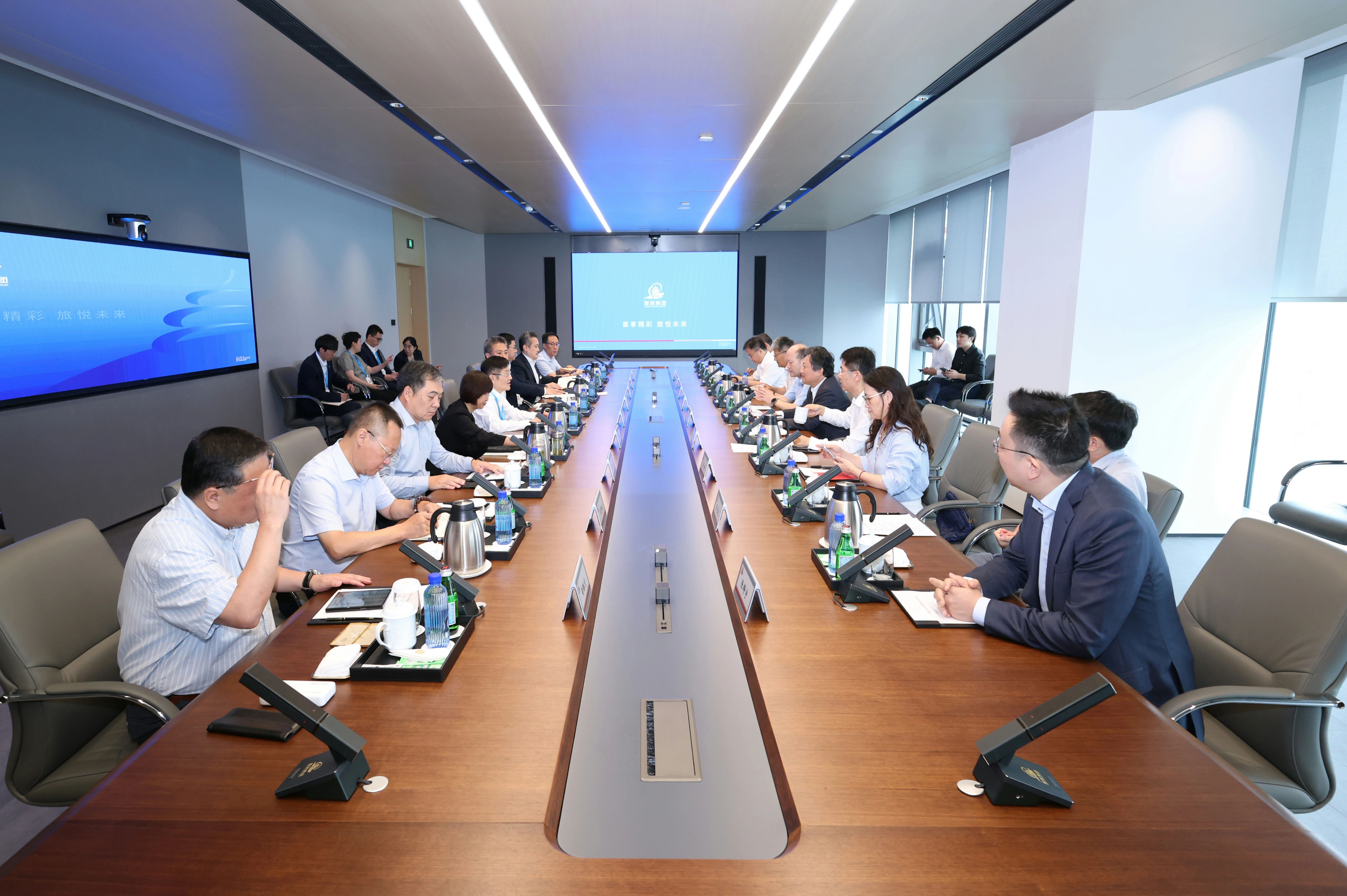 亚洲精品久久久久中文字幕二区