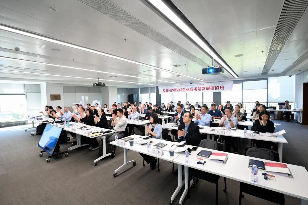 亚洲精品久久久久中文字幕二区